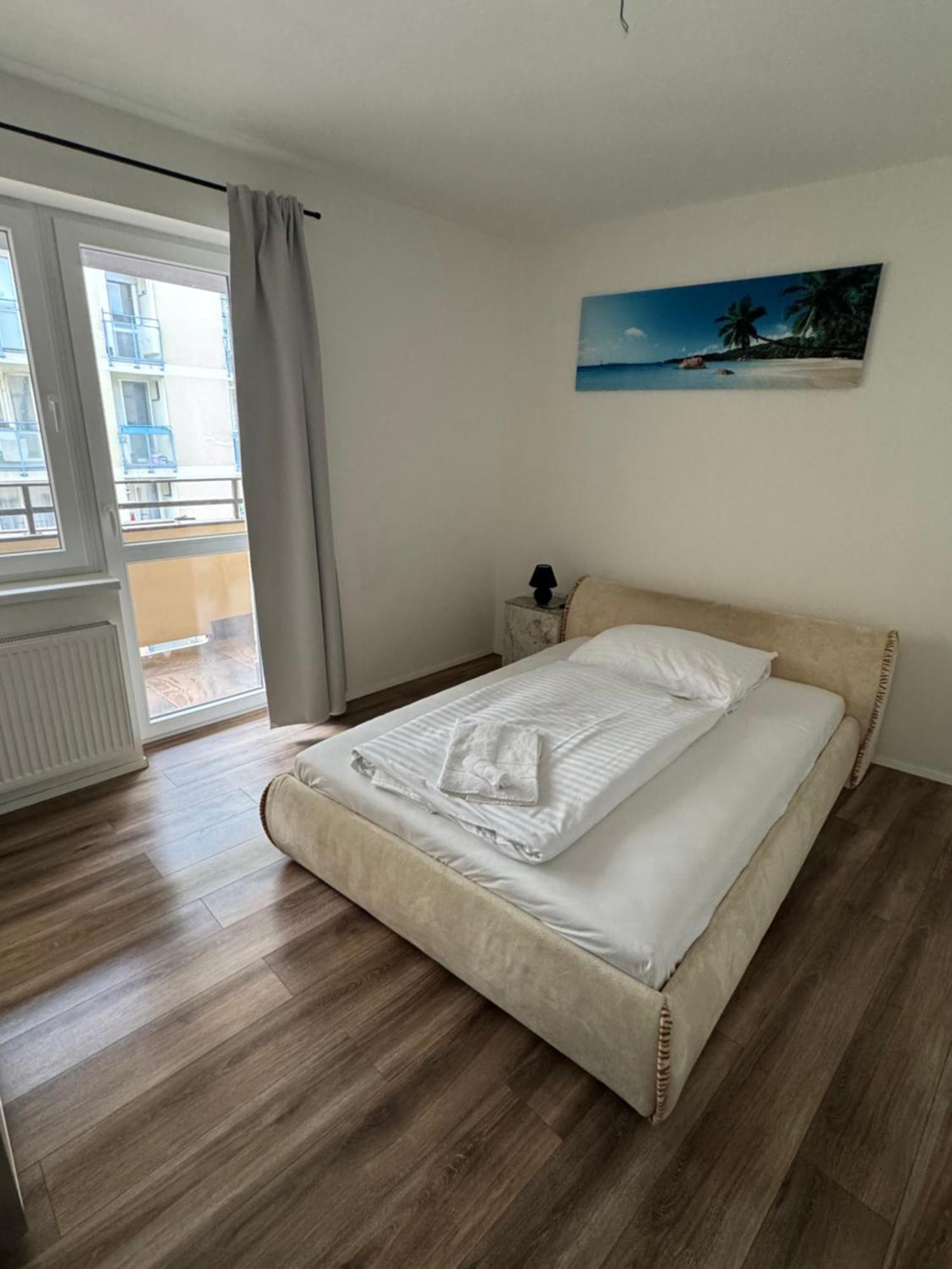 Medena Apartment Old Town With Free Parking บราติสลาวา ภายนอก รูปภาพ